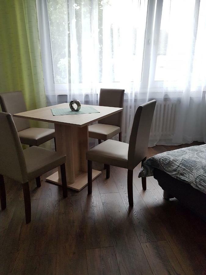ברגיש גלאדבך Apartment Alt-Refrath מראה חיצוני תמונה